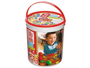 KUBEŁEK PEŁEN LITEREK I CYFEREK BUCKET CIASTOLINA 
